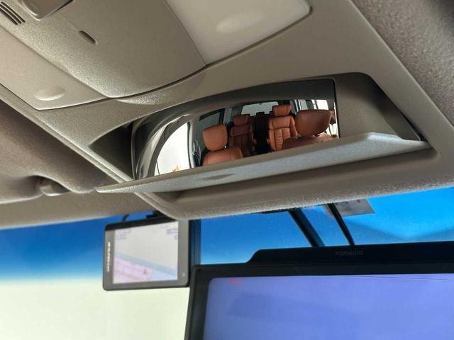 エルグランド ３５０ハイウェイスタージェットブラックアーバンクロム　クルコン／デジタルインナーミラー／パワーシート／純正ナビ／フルセグＴＶ／Ｂｌｕｅｔｏｏｔｈ接続／バックカメラ（全周囲）／シートヒーター／フリップダウンモニター／ＧＰＳレーダー探知機／ドラレコ／ＥＴＣ／（56枚目）