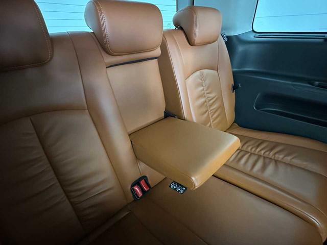 エルグランド ３５０ハイウェイスタージェットブラックアーバンクロム　クルコン／デジタルインナーミラー／パワーシート／純正ナビ／フルセグＴＶ／Ｂｌｕｅｔｏｏｔｈ接続／バックカメラ（全周囲）／シートヒーター／フリップダウンモニター／ＧＰＳレーダー探知機／ドラレコ／ＥＴＣ／（65枚目）