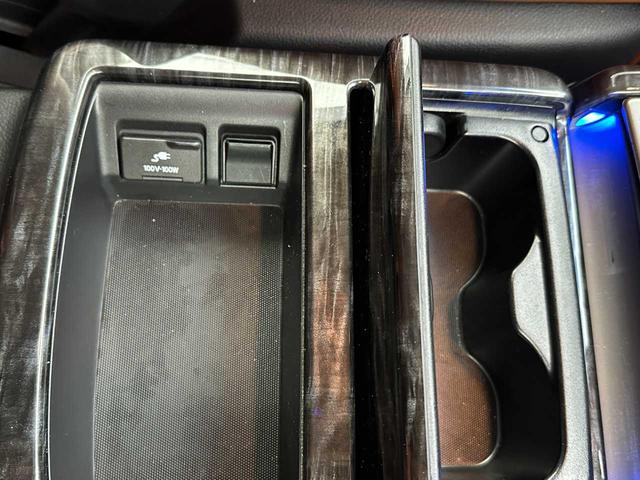 エルグランド ３５０ハイウェイスタージェットブラックアーバンクロム　クルコン／デジタルインナーミラー／パワーシート／純正ナビ／フルセグＴＶ／Ｂｌｕｅｔｏｏｔｈ接続／バックカメラ（全周囲）／シートヒーター／フリップダウンモニター／ＧＰＳレーダー探知機／ドラレコ／ＥＴＣ／（73枚目）