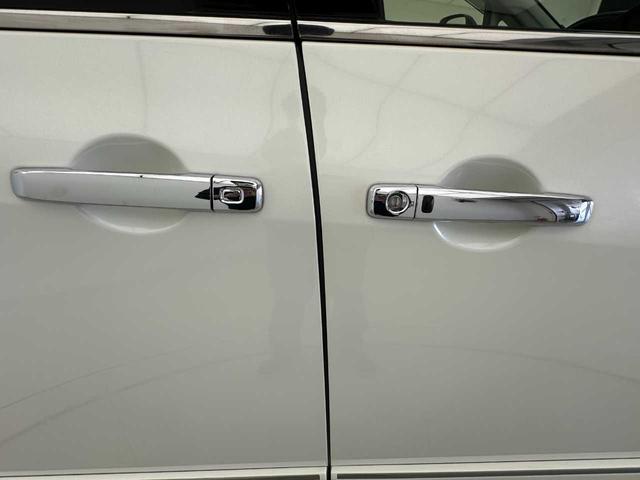 エルグランド ３５０ハイウェイスタージェットブラックアーバンクロム　クルコン／デジタルインナーミラー／パワーシート／純正ナビ／フルセグＴＶ／Ｂｌｕｅｔｏｏｔｈ接続／バックカメラ（全周囲）／シートヒーター／フリップダウンモニター／ＧＰＳレーダー探知機／ドラレコ／ＥＴＣ／（79枚目）