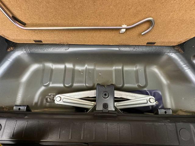 ジムニー ワイルドウインド　ＥＴＣ／シートヒーター／マニュアルエアコン／電格ミラー／社外ナビ／ＴＶ／Ｂｌｕｅｔｏｏｔｈ接続／ＣＤ　ＤＶＤ再生／４ＷＤ／５速ＭＴ／カーセブンＥＧＳ保証ライトプラン（１年間走行距離無制限）（49枚目）