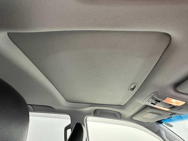 サンルーフを閉めた状態です。