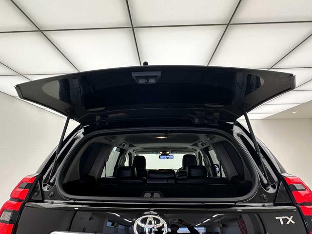 トランクを大きく開けられない時に便利です☆