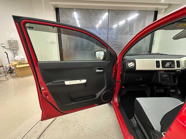 アルト Ｘ　純正ＣＤプレイヤー／オートエアコン／プッシュスタート／スマートキー／運転席シートヒーター／アイドリングストップ／ヘッドライトレベライザー／電格ミラー／フロアマット／ドアバイザー／（40枚目）