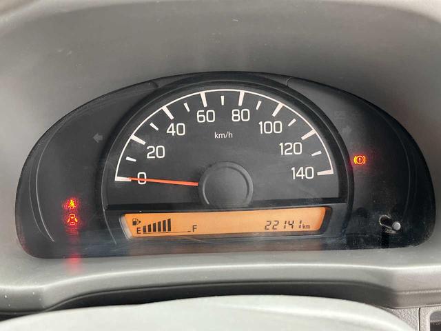 NV100クリッパーバン DX 5速MT/マニュアルエアコン/ヘッドライトレベライザー/ドアバイザー/フロアマット/カーセブンEGS保証ライトプラン(1年間走行距離無制限)(17枚目)