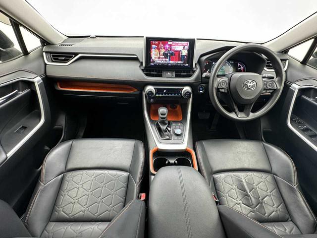 ＲＡＶ４ アドベンチャー　ＥＴＣ／クルコン／レーンキープアシスト／社外ナビ／Ｂｌｕｅｔｏｏｔｈ接続／バックカメラ／フルセグＴＶ／電子パーキングブレーキ／ドラレコ／パワーシート／純正１９インチアルミ／オートライト／スマートキー／（14枚目）