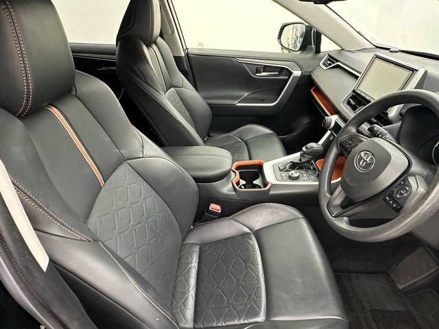 ＲＡＶ４ アドベンチャー　ＥＴＣ／クルコン／レーンキープアシスト／社外ナビ／Ｂｌｕｅｔｏｏｔｈ接続／バックカメラ／フルセグＴＶ／電子パーキングブレーキ／ドラレコ／パワーシート／純正１９インチアルミ／オートライト／スマートキー／（30枚目）