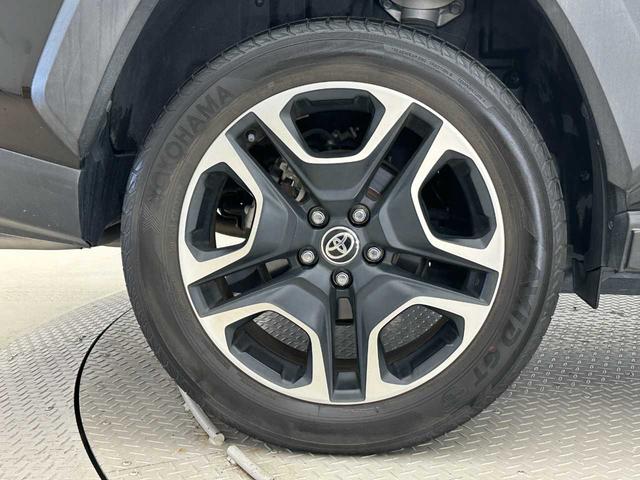 ＲＡＶ４ アドベンチャー　ＥＴＣ／クルコン／レーンキープアシスト／社外ナビ／Ｂｌｕｅｔｏｏｔｈ接続／バックカメラ／フルセグＴＶ／電子パーキングブレーキ／ドラレコ／パワーシート／純正１９インチアルミ／オートライト／スマートキー／（41枚目）
