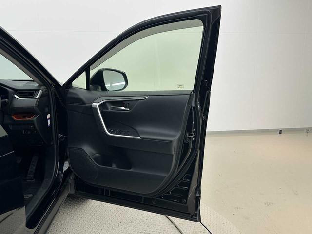 ＲＡＶ４ アドベンチャー　ＥＴＣ／クルコン／レーンキープアシスト／社外ナビ／Ｂｌｕｅｔｏｏｔｈ接続／バックカメラ／フルセグＴＶ／電子パーキングブレーキ／ドラレコ／パワーシート／純正１９インチアルミ／オートライト／スマートキー／（48枚目）