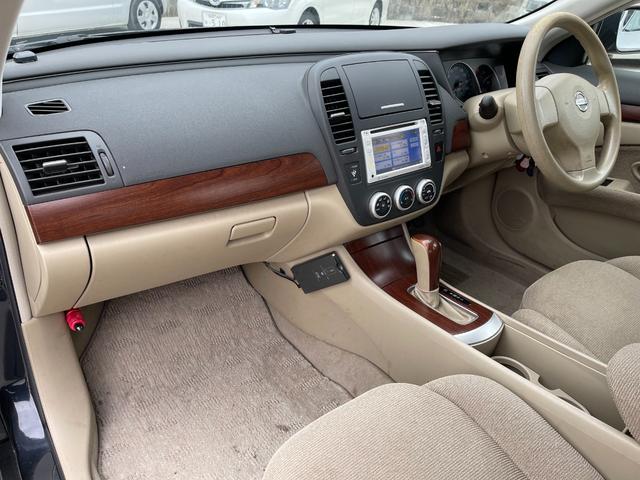 ブルーバードシルフィ ２０Ｓ　ワンオーナー　点検記録簿　純正ナビ　ＴＶ視聴可　ＥＴＣ　キーレス　電格ミラー　純正フロアマット　ＣＤ再生　ＡＵＸ接続　パワーウインドウ　オートライト　オートエアコン　集中ドアロック　リヤ熱線（10枚目）