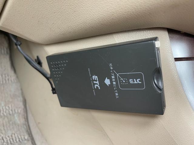 ブルーバードシルフィ ２０Ｓ　ワンオーナー　点検記録簿　純正ナビ　ＴＶ視聴可　ＥＴＣ　キーレス　電格ミラー　純正フロアマット　ＣＤ再生　ＡＵＸ接続　パワーウインドウ　オートライト　オートエアコン　集中ドアロック　リヤ熱線（24枚目）