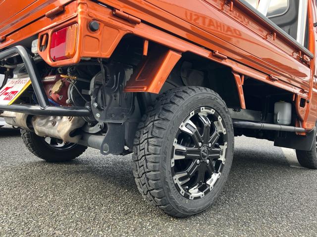サンバートラック ＴＣ－ＳＣ　スーパーチャージャー　４ＷＤ　赤帽エンジン載替済み　タイミングベルト交換済み　オーバーテック４０ｍｍリフトアップブロック　オートゲージタコメーター　パナソニック９ｉｎフローティングナビ　バックカメラ（24枚目）