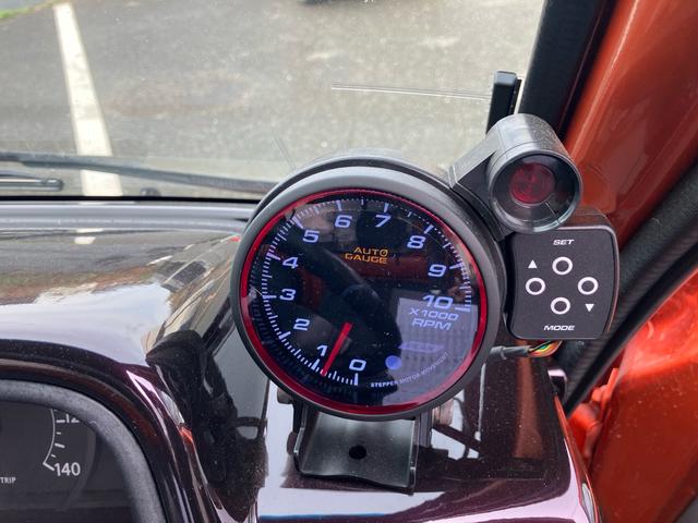 サンバートラック ＴＣ－ＳＣ　スーパーチャージャー　４ＷＤ　赤帽エンジン載替済み　タイミングベルト交換済み　オーバーテック４０ｍｍリフトアップブロック　オートゲージタコメーター　パナソニック９ｉｎフローティングナビ　バックカメラ（43枚目）