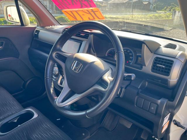 ゼストスパーク Ｗ　ナビ　ＴＶ　バックカメラ　禁煙車　スマートキー　修復歴無し　鑑定証有り（15枚目）