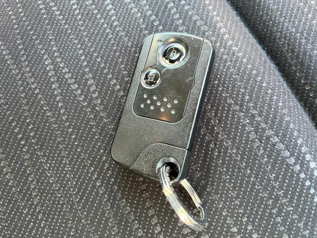ゼストスパーク Ｗ　ナビ　ＴＶ　バックカメラ　禁煙車　スマートキー　修復歴無し　鑑定証有り（21枚目）