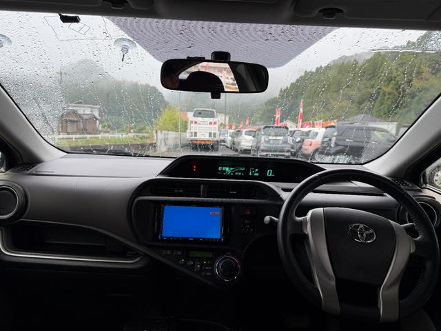 アクア Ｇ　ナビ　ＴＶ　キーレス　禁煙　修復歴無し　鑑定証有り（14枚目）