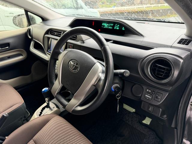 アクア Ｇ　ナビ　ＴＶ　キーレス　禁煙　修復歴無し　鑑定証有り（15枚目）