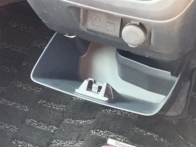 スペーシアカスタム ＸＳリミテッド　バックカメラ　両側電動スライドドア　ナビ　ＴＶ　衝突被害軽減システム　ＨＩＤ　スマートキー　アイドリングストップ　電動格納ミラー　シートヒーター　ベンチシート　ＣＶＴ　盗難防止システム　ＡＢＳ　ＥＳＣ（46枚目）