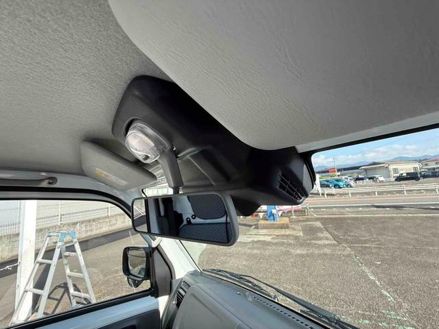 キャリイトラック ＫＣエアコン・パワステ農繁仕様　４ＷＤ　ＭＴ　スズキセーフティサポート　衝突被害軽減システム　クリアランスソナー　レーンアシスト　アイドリングストップ　ＥＳＣ　エアコン　パワーステアリング　運転席エアバッグ　助手席エアバッグ（16枚目）