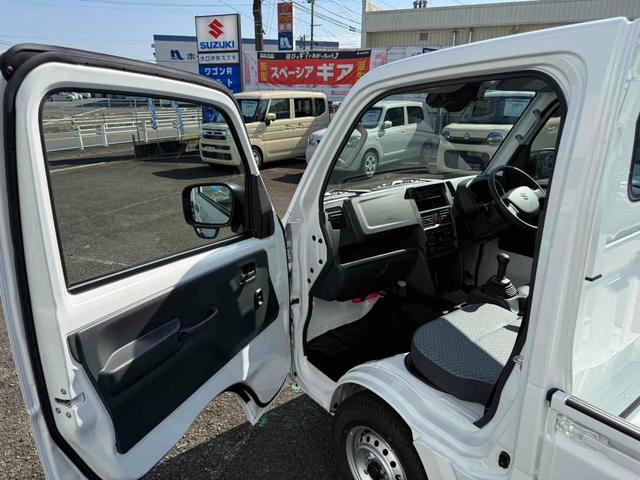 キャリイトラック ＫＣエアコン・パワステ農繁仕様　４ＷＤ　ＭＴ　スズキセーフティサポート　衝突被害軽減システム　クリアランスソナー　レーンアシスト　アイドリングストップ　ＥＳＣ　エアコン　パワーステアリング　運転席エアバッグ　助手席エアバッグ（18枚目）