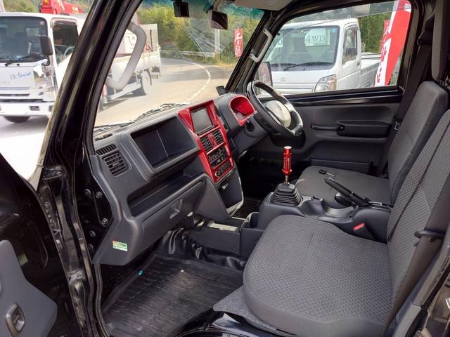 キャリイトラック 　４ＷＤ　軽トラック　ＭＴ　ドライブレコーダー　ＥＴＣ　ナビＴＶ　キーレスエントリー　アルミホイール　エアコン　パワーステアリング　パワーウィンドウ　運転席エアバッグ　ＵＳＢ（10枚目）