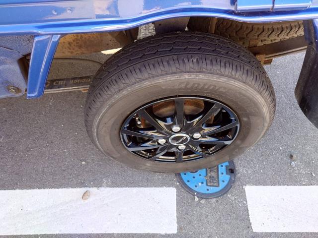 ハイゼットトラック 　４ＷＤ　ＭＴ　アルミホイール　エアコン　パワーステアリング（17枚目）