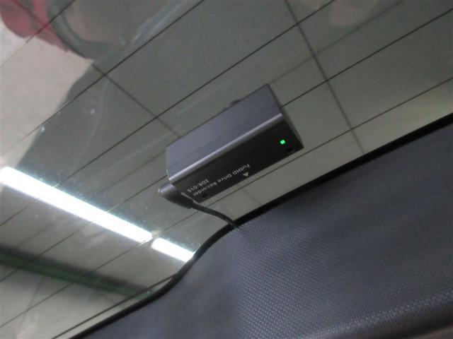ヴォクシー ハイブリッドZS 煌III ドライブレコーダ 地デジTV リヤカメラ スマートキー DVD再生可 クルコン VSC キーレス アルミホイール ナビ&TV LEDヘッドランプ ETC 3列シート 記録簿 ハーフレザーシート ABS(17枚目)