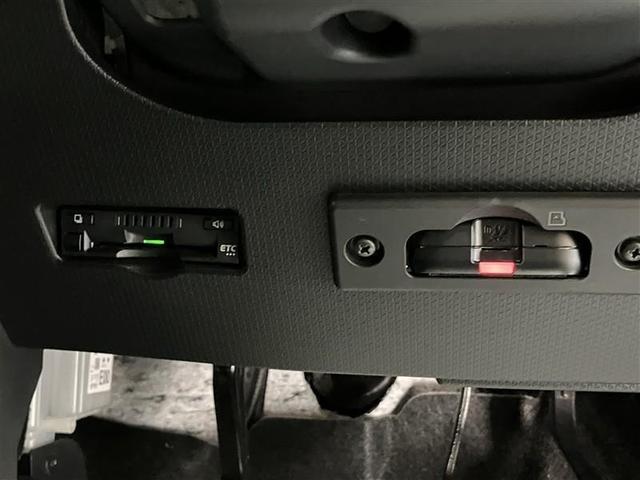 タント カスタムＸ　衝突軽減ブレーキ　半革シート　アイドリングストップ機能　Ｂカメラ　ナビＴＶ　盗難警報装置　ＬＥＤ　ＥＴＣ　キーレスエントリー　スマキー　フルセグＴＶ　エアコン　Ｗエアバッグ　ＤＶＤ　パワステ　ＡＢＳ（12枚目）