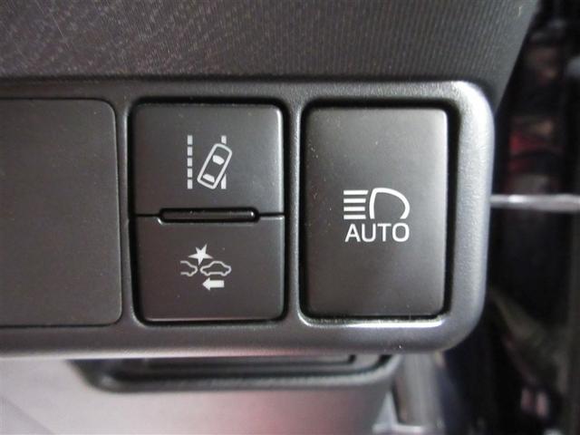 オートマチックハイビームとは、先行車や対向車のライトを認識し、ハイビームとロービームを自動で切り替える機能です。夜道の視界を確保します。詳細は販売店スタッフまでおたずねください。