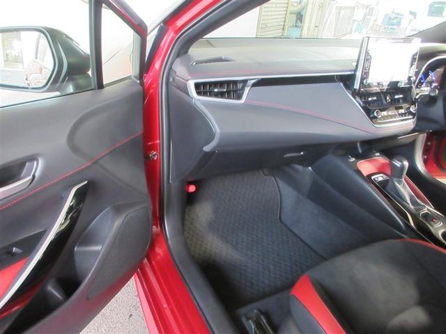 カローラスポーツ ハイブリッドＧ　Ｚ　衝突被害軽減Ｓ　Ｂモニ　地デジＴＶ　盗難防止装置　ＬＥＤライト　ナビ＆ＴＶ　オートクルーズコントロール　半革シート　メモリ－ナビ　アルミホイール　スマートキ－　ＡＢＳ　パワーウィンドウ　オ－トエアコン（4枚目）