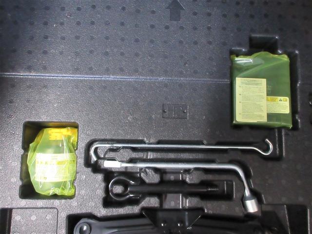 カローラスポーツ ハイブリッドＧ　Ｚ　衝突被害軽減Ｓ　Ｂモニ　地デジＴＶ　盗難防止装置　ＬＥＤライト　ナビ＆ＴＶ　オートクルーズコントロール　半革シート　メモリ－ナビ　アルミホイール　スマートキ－　ＡＢＳ　パワーウィンドウ　オ－トエアコン（7枚目）