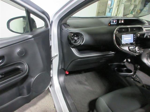 アクア Ｓスタイルブラック　記録簿あり　バックモニタ－　地デジフルセグ　ナビＴＶ　イモビライザー　スマートキープッシュスタート　ＥＴＣ付き　Ｗエアバッグ　キーフリ　メモリーナビゲーション　ドラレコ付き　横滑り防止装置付き　ＡＢＳ（4枚目）