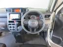 高いアイポイントと広いガラスエリアで運転のしやすさはバツグンです。車検もたっぷり付いています（＾＿-）-☆