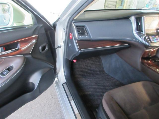 クラウンハイブリッド ロイヤルサルーン 点検記録簿 フルセグテレビ Bカメラ DVD再生機能 盗難防止システム スマキー オートクルーズコントロール 電動パワーシート ESC ETC付き アルミホイール カーテンエアバッグ エアコン PW(4枚目)