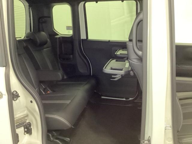 N-BOXカスタム コーディネートスタイル ディスプレイオーディオ リアカメラ オートクルーズ W電動ドア シートヒータ LED ESC ソナー ベンチシート アイドリングストップ エアコン サイドエアバック パワーウィンドウ オートライト(17枚目)