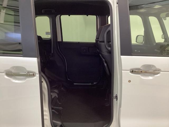 N-BOXカスタム コーディネートスタイル ディスプレイオーディオ リアカメラ オートクルーズ W電動ドア シートヒータ LED ESC ソナー ベンチシート アイドリングストップ エアコン サイドエアバック パワーウィンドウ オートライト(25枚目)