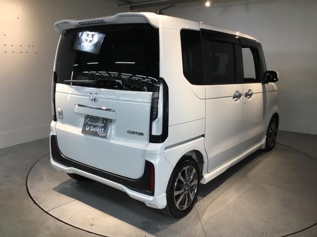 Ｎ－ＢＯＸカスタム ベースグレード　試乗車　メモリーナビ　ドラレコ　ＥＴＣ　ＵＳＢ接続　ＣＭＢＳ　Ｄレコ　禁煙　ベンチシート　オートエアコン　スマートキ　ＬＥＤ　盗難防止装置　クルコン　バックカメラ　フルセグＴＶ　パワーステアリング（8枚目）