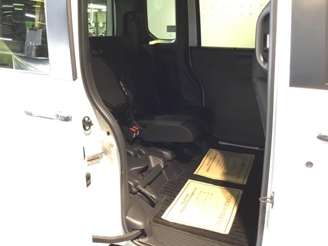 Ｎ－ＢＯＸカスタム ベースグレード　試乗車　メモリーナビ　ドラレコ　ＥＴＣ　ＵＳＢ接続　ＣＭＢＳ　Ｄレコ　禁煙　ベンチシート　オートエアコン　スマートキ　ＬＥＤ　盗難防止装置　クルコン　バックカメラ　フルセグＴＶ　パワーステアリング（14枚目）