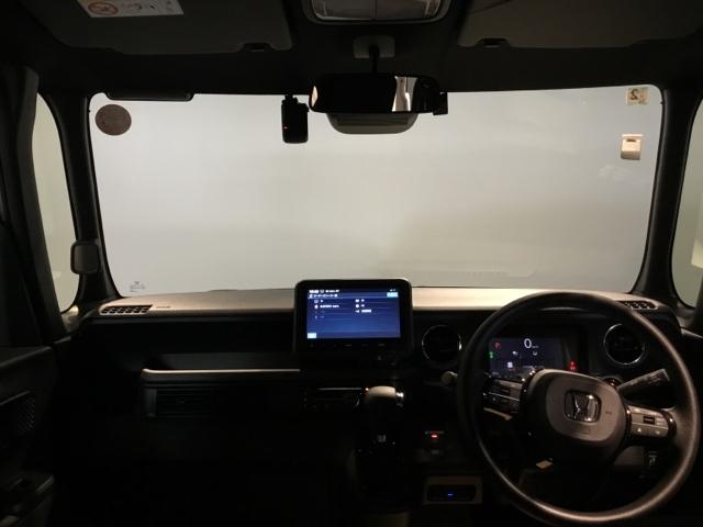 Ｎ－ＢＯＸカスタム ベースグレード　試乗車　メモリーナビ　ドラレコ　ＥＴＣ　ＵＳＢ接続　ＣＭＢＳ　Ｄレコ　ベンチシート　オートエアコン　スマートキ　ＬＥＤ　盗難防止装置　クルコン　バックカメラ　フルセグＴＶ　パワーステアリング　ＥＳＣ（2枚目）