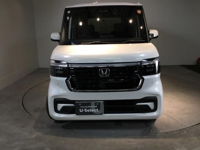 Ｎ－ＢＯＸカスタム ベースグレード　試乗車　メモリーナビ　ドラレコ　ＥＴＣ　ＵＳＢ接続　ＣＭＢＳ　Ｄレコ　ベンチシート　オートエアコン　スマートキ　ＬＥＤ　盗難防止装置　クルコン　バックカメラ　フルセグＴＶ　パワーステアリング　ＥＳＣ（6枚目）