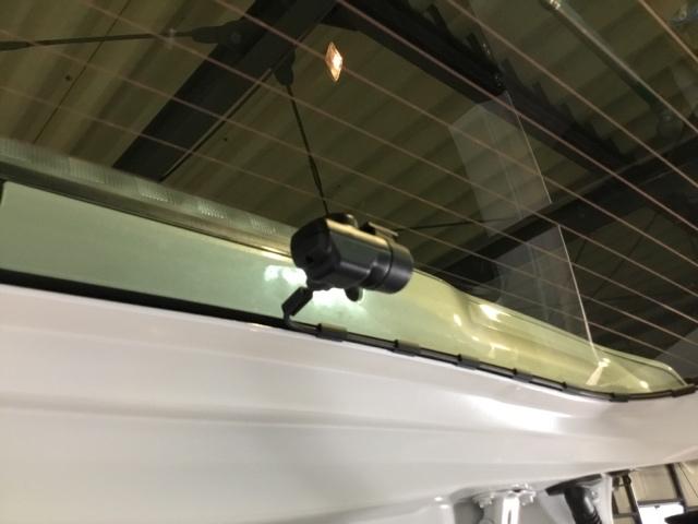 Ｎ－ＢＯＸカスタム ベースグレード　試乗車　メモリーナビ　ドラレコ　ＥＴＣ　ＵＳＢ接続　ＣＭＢＳ　Ｄレコ　ベンチシート　オートエアコン　スマートキ　ＬＥＤ　盗難防止装置　クルコン　バックカメラ　フルセグＴＶ　パワーステアリング　ＥＳＣ（12枚目）