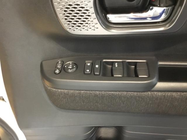 Ｎ－ＢＯＸカスタム ベースグレード　試乗車　メモリーナビ　ドラレコ　ＥＴＣ　ＵＳＢ接続　ＣＭＢＳ　Ｄレコ　ベンチシート　オートエアコン　スマートキ　ＬＥＤ　盗難防止装置　クルコン　バックカメラ　フルセグＴＶ　パワーステアリング　ＥＳＣ（19枚目）