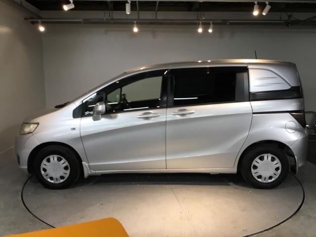 フリードスパイク G メモリーナビ リアカメラ ETC ワンセグTV WSRS エアバッグ パワーウィンドウ ウォークスルー パワステ フルオートエアコン バックカメラ ABS ナビTV キーレス 両側スライド(3枚目)