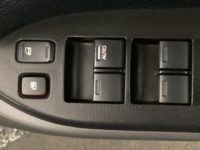 クロスロード HDDナビエディション リアカメラ ETC エアバッグ パワーステアリング ABS エアコン キーレスキー バックモニター 助手席エアバック DVD再生 3列シート パワーウィンドウ HDDナビ(26枚目)