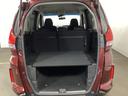 トランクの広さは、どうです、たくさんの荷物が積めますよ。２段でも積める便利な荷室。備え付けのボードを使えば上下で積みわけができて便利です。