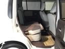 片方の後席シートを倒して使うこともできて、とても便利です。