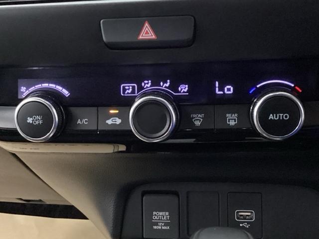 フィット e:HEVホーム 試乗車 禁煙車 メモリーナビ フルセグ リアカメラ ETC 前後誤発進抑制機能 クリソナ 助手席エアバッグ 運転席エアバッグ アイドリングストップ LEDライト USB接続 バックカメラ ABS(19枚目)