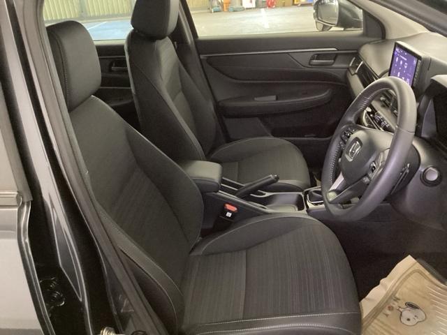 WR-V Z 試乗車 禁煙車 メモリーナビ フルセグ リアカメラ ETC 盗難防止装置 誤発進抑制 Rカメラ USB ESC LEDライト ABS ドラレコ パワーウィンドウ パワーステアリング フルオートエアコン(18枚目)