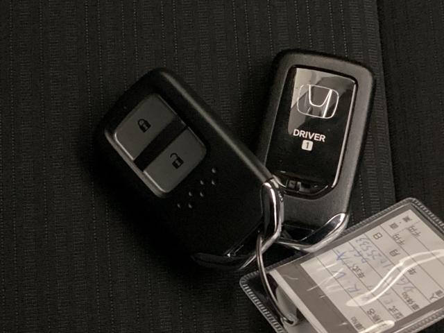 WR-V Z 試乗車 禁煙車 メモリーナビ フルセグ リアカメラ ETC 盗難防止装置 誤発進抑制 Rカメラ USB ESC LEDライト ABS ドラレコ パワーウィンドウ パワーステアリング フルオートエアコン(32枚目)