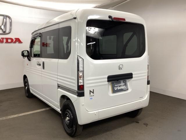 この個性あるデザインの後ろ姿　とてもイイですね。